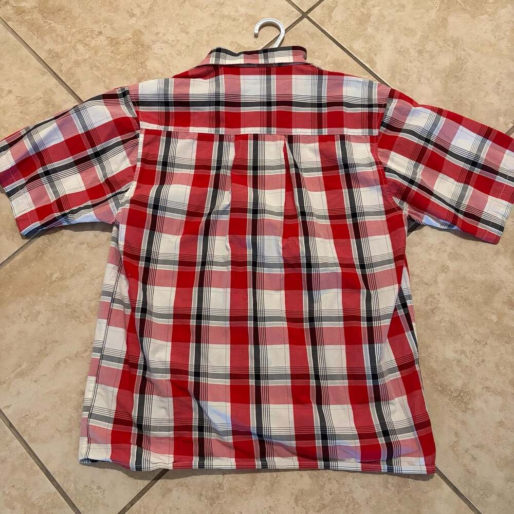 Southpole Authentic Collection Men's Red and White Plaid Short Sleeve Button Dow - Picture 4 of 4